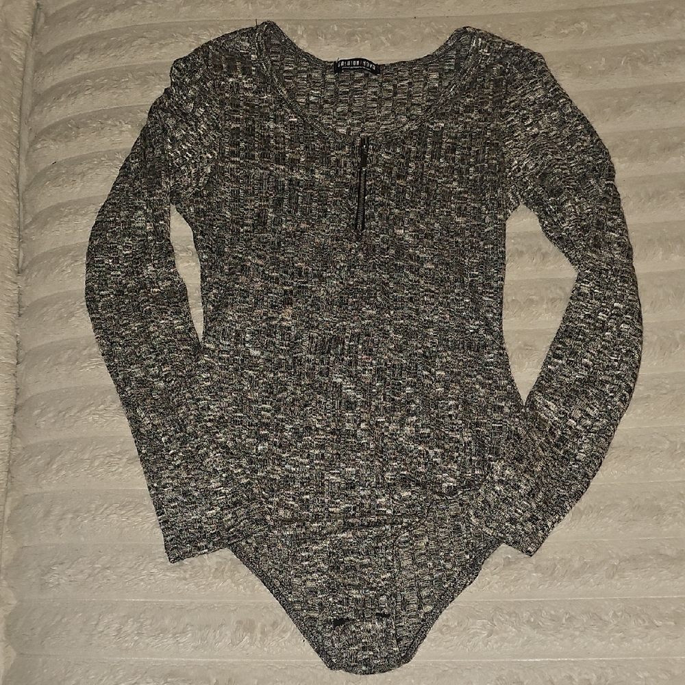Gray Long Sleeve Bodysuit Nwot ⚡️